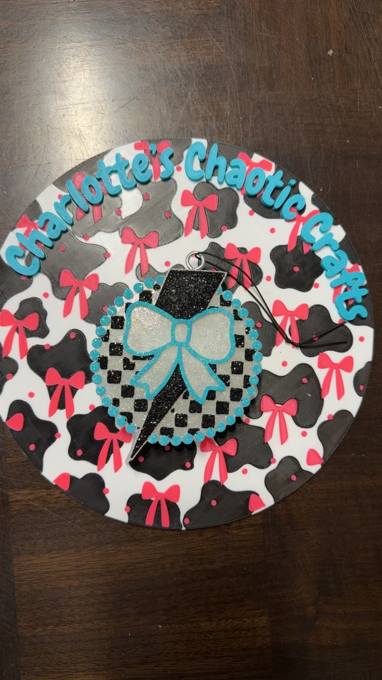 Checkered Lightning Bolt Bow Car Freshie